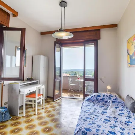 Gorgeous In With Kitchen