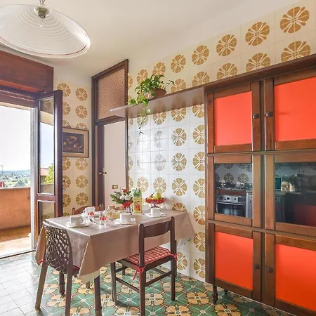 Gorgeous In With Kitchen Holiday home *