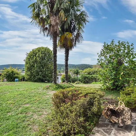 Gorgeous In With Kitchen Holiday home *